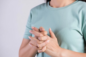 Why Do My Joints Crack? Is Joint Cracking Bad for You?